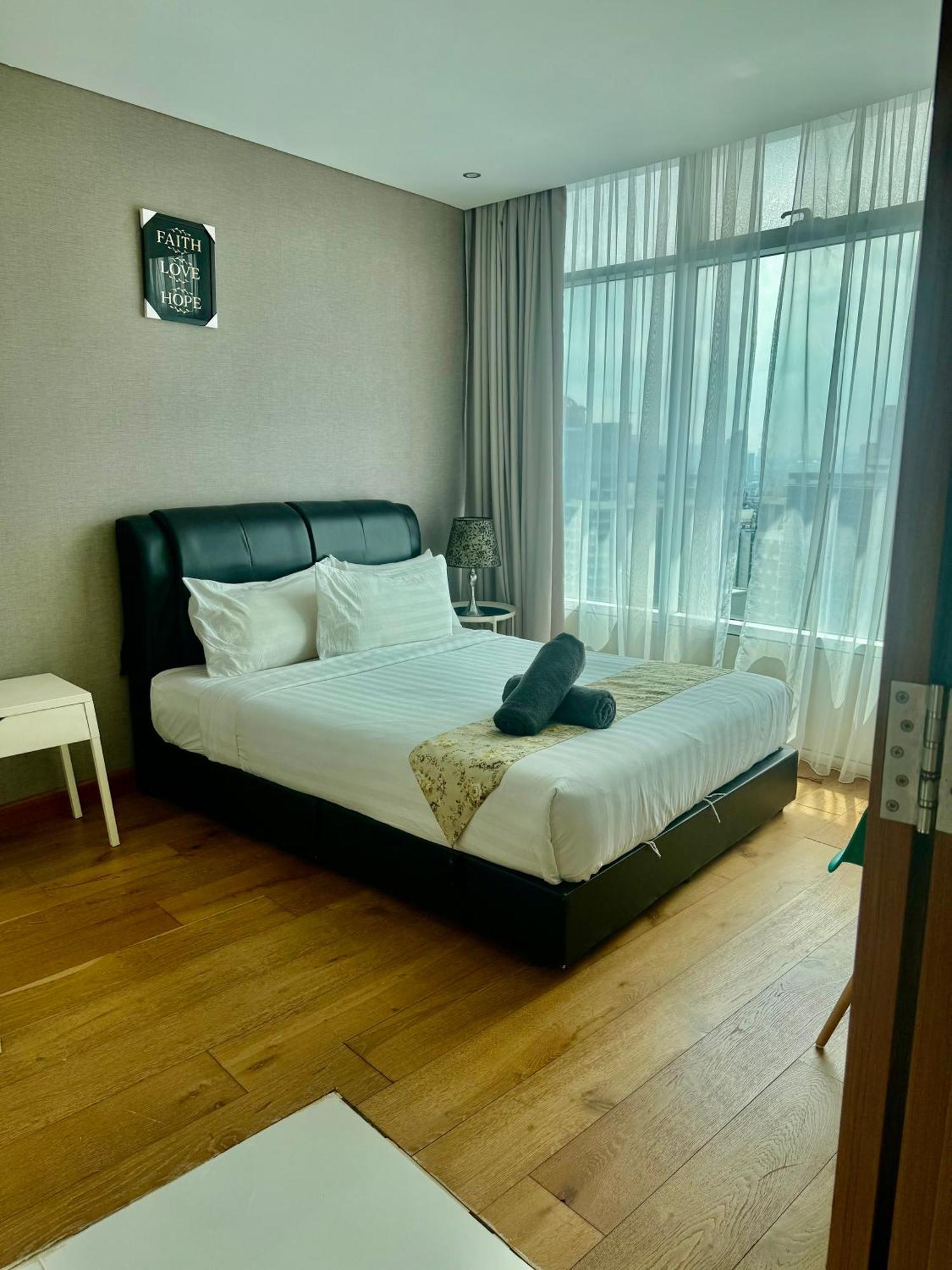 Klcc Near 3*